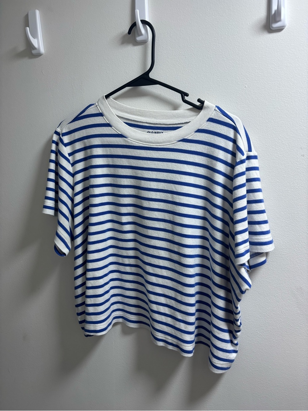 Old Navy Blue and White Striped Short Sleeve Tee